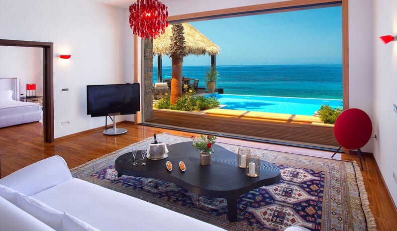 Royal Infinity Living room